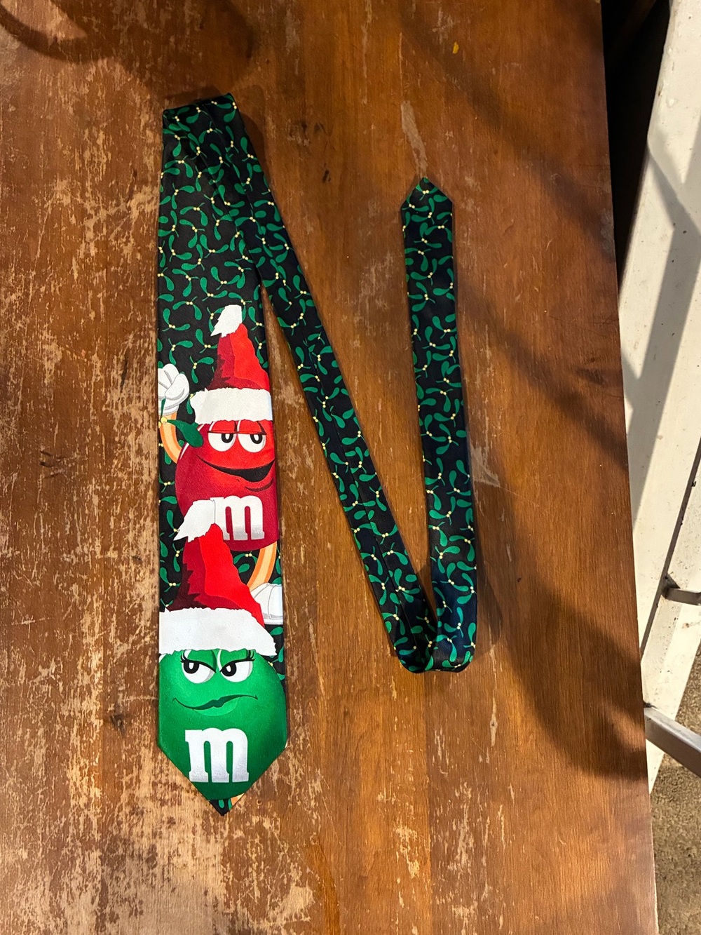 M&M’s Men’s Festive Holiday Tie. Clean and in Good Condition.  $4